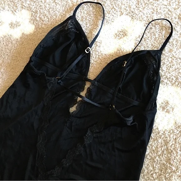 Victoria’s Secret - Very Sexy Babydoll Lace Trim Satin Slip NWOT (M) - Picture 8 of 13